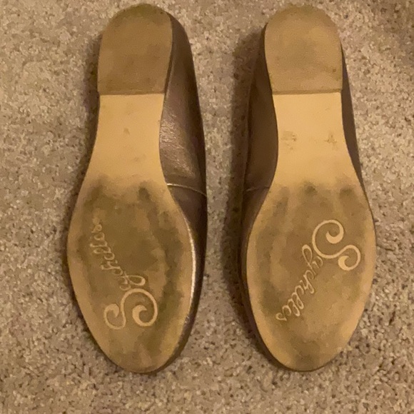 ALMOST NEW Seychelles bronze gold metallic flats - Picture 4 of 5